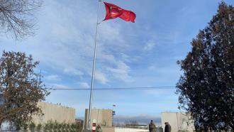 Vali Turan, Ermenistan'a açılan Alican Sınır Kapısı'nda incelemede bulundu