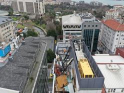 Şişli'de mühürlü otelin çatı katı yıkıldı! Gerekçesi: Ruhsatsız!