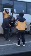TEM Kocaeli geçişinde servis minibüsü ile TIR çarpıştı; 6 yaralı