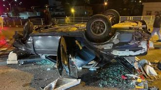 Hurdaya dönen araçtan yara almadan kurtuldu