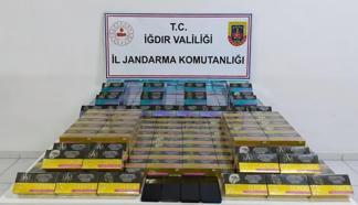 Piyasa değeri 4 milyon lira olan 3 bin elektronik sigara ve kaçak telefon ele geçirildi