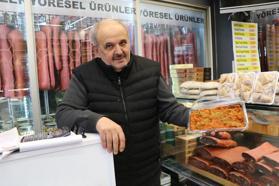 Kayseri’de ramazanın vazgeçilmezi sucuk içi, iftar sofralarını süslüyor