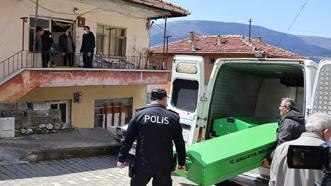 Amasya'nın acısı bitmeyen evi! 11 yıl önce eşi ve oğlu şimdi de kendisiyle beraber oğlu soba zehirlenmesinden öldü