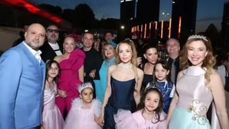 SİHİRLİ ANNEM'e festival gibi gala