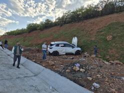 Bingöl’de cip şarampole devrildi: 6 yaralı