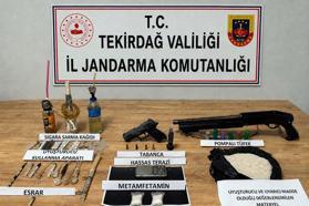 Tekirdağ’da çok sayıda uyuşturucu ve silah ele geçirildi; 3 gözaltı