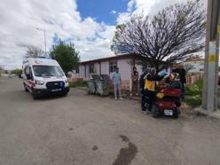 Şarkışla'da otomobil ile üç tekerli elektrikli motosiklet çarpıştı: 1 yaralı