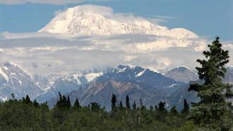 Alaska'daki McKinley Dağı'ndan düşen 3 Letonyalı hayatını kaybetti