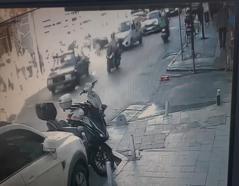 Kağıthane’de hatalı sollama kazası kamerada