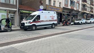 Kütahya'da motosiklet, hafif ticari araca çarptı; 1 yaralı