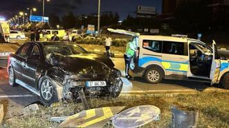 Kastamonu'da iki otomobil kavşakta çarpıştı 4 kişi yaralandı