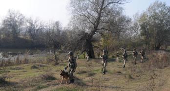 Sınırda 2 FETÖ hükümlüsü yakalandı