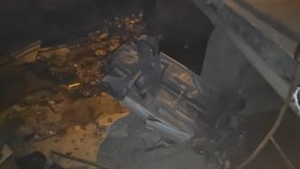 Köprüden dere yatağına devrilen otomobilin sürücüsü yaralandı