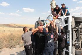 Cizre’de kontrolden çıkarak devrilen TIR’ın şoförü yaralandı