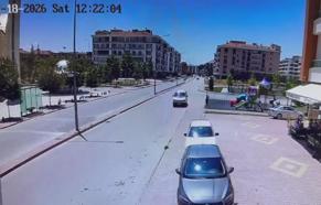 Minibüsüyle ters yönde ilerledi, o anlar kamerada