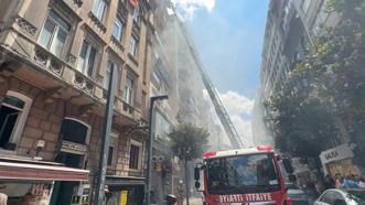 7 katlı binada korku dolu anlar! Patlamanın ardından alevler yükseldi