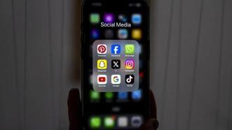 İnternet devlerine ceza yağıyor! Dünya tehlikeyi gördü, Çocukları bağımlı hale getiriyor