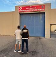 Aranan 2 hükümlü yakalandı