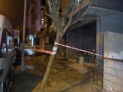 Küçükçekmece'de elektrik paniği: Köpeği öldü kendisi yaralandı