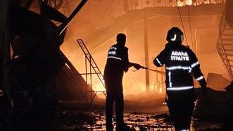 Sebze halindeki yangında 22 iş yeri zarar gördü