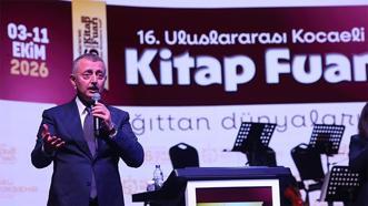 Türkiye’de sadece Kocaeli yapıyor: Ağaçlar kitap açtı! Başkan Büyükakın: Kültür ve sanatta standartları belirleyen şehir olacağız