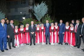 Milli Eğitim Bakanı Tekin, Hakkari'de gençlerle bir araya geldi: