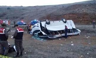 Sporcuları taşıyan araç kaza yaptı: 2 ölü, 11 yaralı!