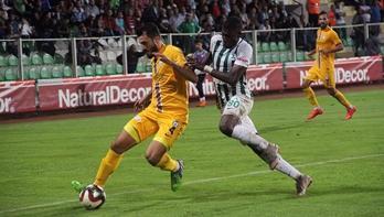 Afyonspor deplasmanda güldü