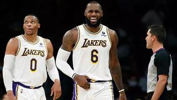 Los Angeles Lakers'ta LeBron James şoku!
