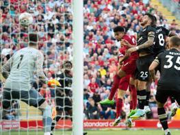 Liverpool'dan tarihi skor! Rakibini gole boğdu