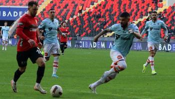 Gaziantep FK - Başakşehir maçında 3 puan 2 golle geldi