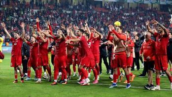 Yıldız futbolcu milli takım kadrosundan çıkarıldı