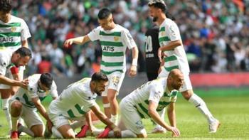 Bursaspor tarihe geçti! En golcü 3. sezonunu yaşadı