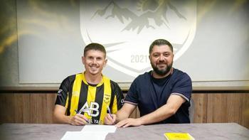 Trabzonspor'un eski yıldızı Adana 01 FK’ya transfer oldu