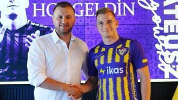 Eyüpspor fırsat transferini mutlu sonla bitirdi Polonyalı yıldız imzayı attı