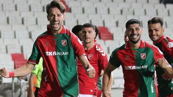 Karşıyaka'da Ensar, Harun, Ferdi ve Erol damgası! Zirveye çıktılar