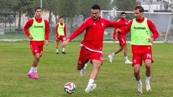 Karşıyaka'da Ömer Faruk Sezgin piyangosu! Yönetim kararı açıkladı