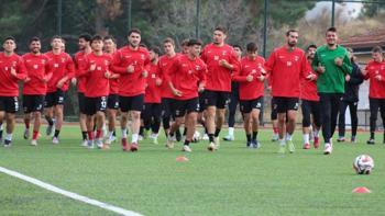Denizli İdman Yurdu’nda deprem! Takımda resmen futbolcu kalmadı