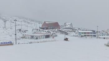 Türkiye’nin en ekonomik kayak tesisi beyaza büründü
