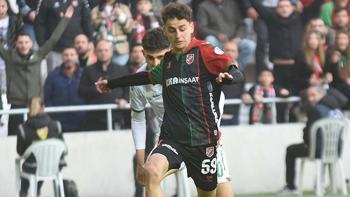 Karşıyaka'da Adem Yeşilyurt!a piyango! İlk kez davet edildi