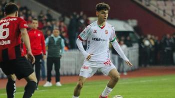 Karşıyaka'nın genç yıldızı Adem Yeşilyurt Fenerbahçe'ye imza atıyor