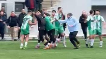 Rize'de amatör maçta saha karıştı, yumruklar konuştu