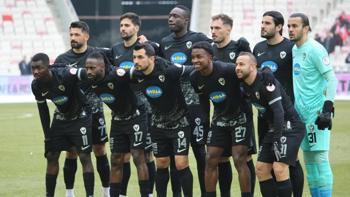 Amedsporda 2 ayrılık birden Sinan Kaloğlu kapıya koydu