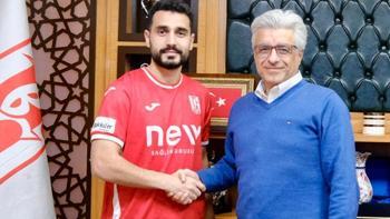 Balıkesirspor 30 yaşındaki ön libero Serhat Velioğlu'yla kontrat yeniledi