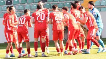 Balıkesirspor, İzmir Çoruhlu FK maçı sonrası açıkladı: Skandal kabul edilemez, TFF'ye başvurduk