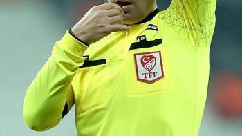 Erzurumspor-Manisa FK maçının hakemi olay yarattı!