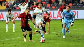 Gaziantep FK-Corendon Alanyaspor maçında puanlar paylaşıldı