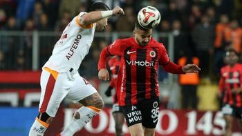Gözler Gençlerbirliği - Galatasaray maçındaydı! Aslan zirvede farkı 4 puana çıkardı