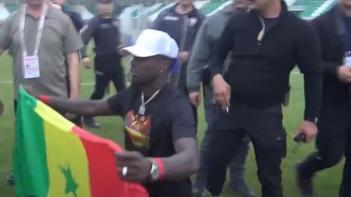 Amedspor'da Mbaye Diagne'nin saha içinde yaptığı hareket gündem oldu! Polis müdahale etti