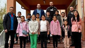 Nevşehir'de köy okulu öğrencilerinden çifte başarı! Türkiye finallerine katılma hakkı kazandılar